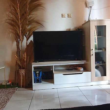 House In Bekasi Timur Βίλα Εξωτερικό φωτογραφία