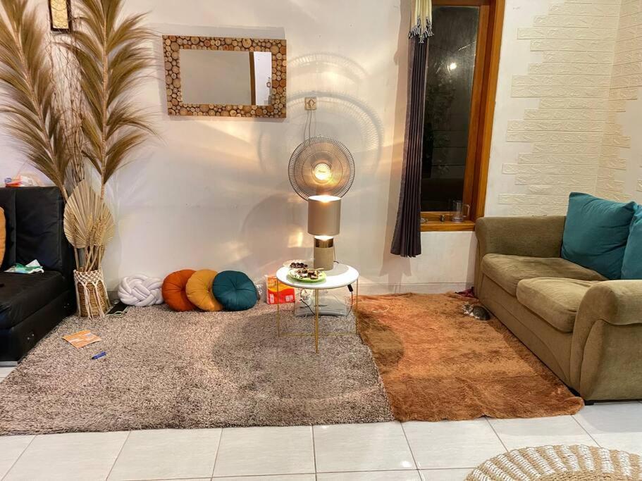 House In Bekasi Timur Βίλα Εξωτερικό φωτογραφία