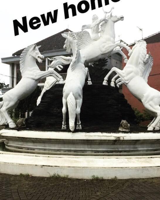 House In Bekasi Timur Βίλα Εξωτερικό φωτογραφία