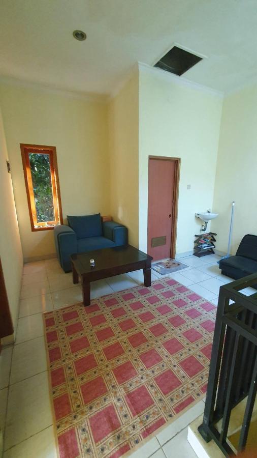 House In Bekasi Timur Βίλα Εξωτερικό φωτογραφία
