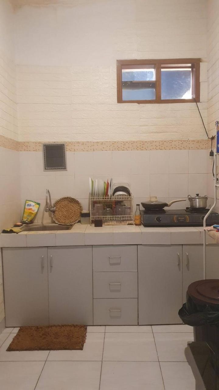 House In Bekasi Timur Βίλα Εξωτερικό φωτογραφία